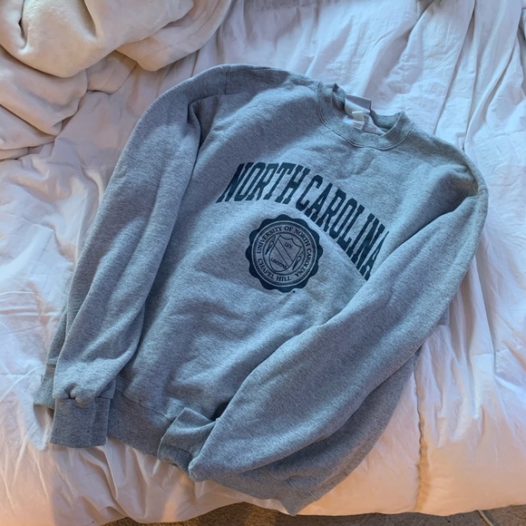 Champion Tops - 💙UNC Chapel Hill Crewneck🤍